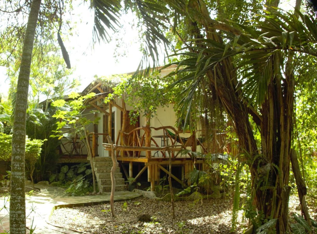 Hosteria Cabanas Itapoa Puerto López Buitenkant foto