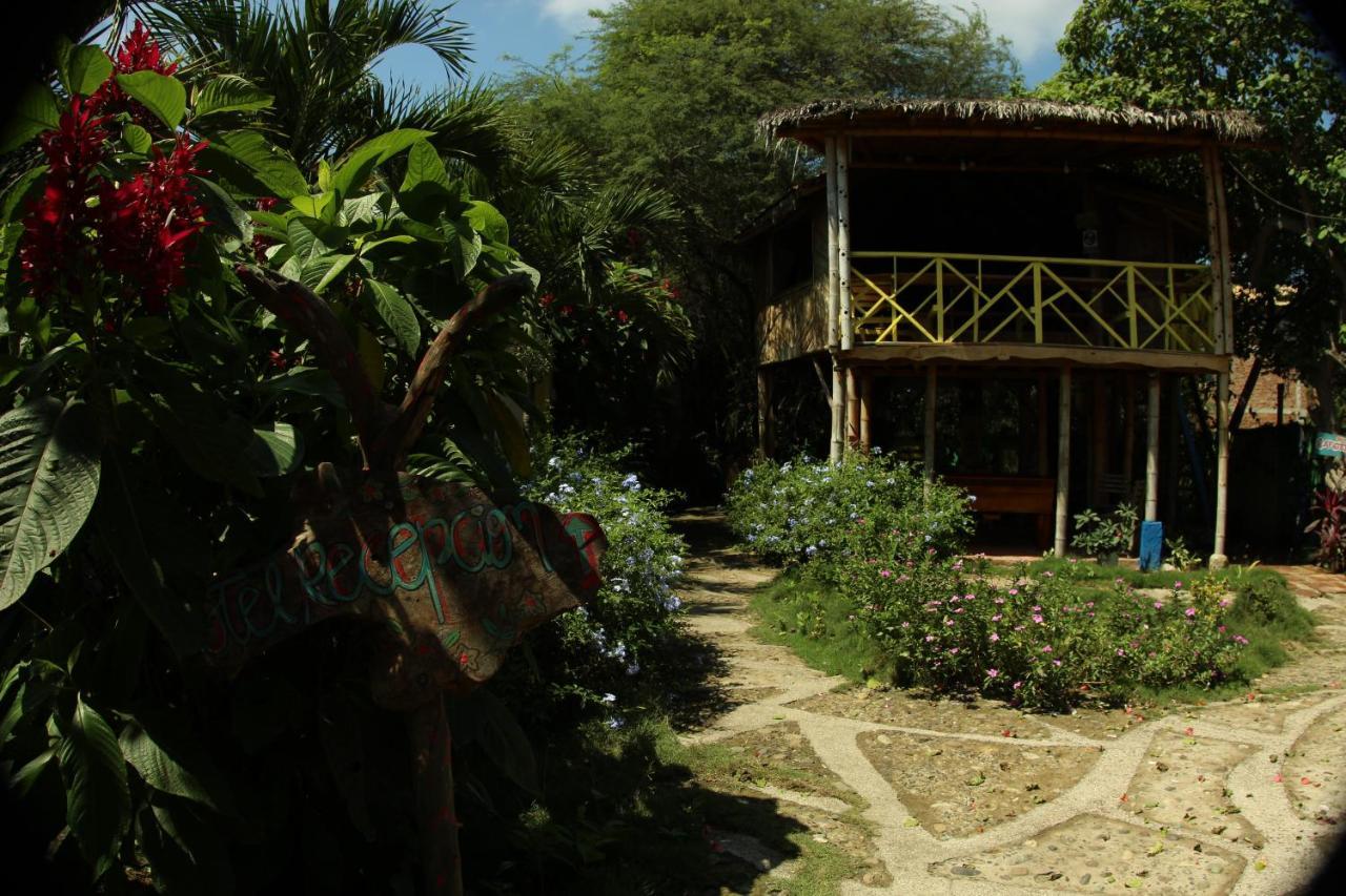 Hosteria Cabanas Itapoa Puerto López Buitenkant foto