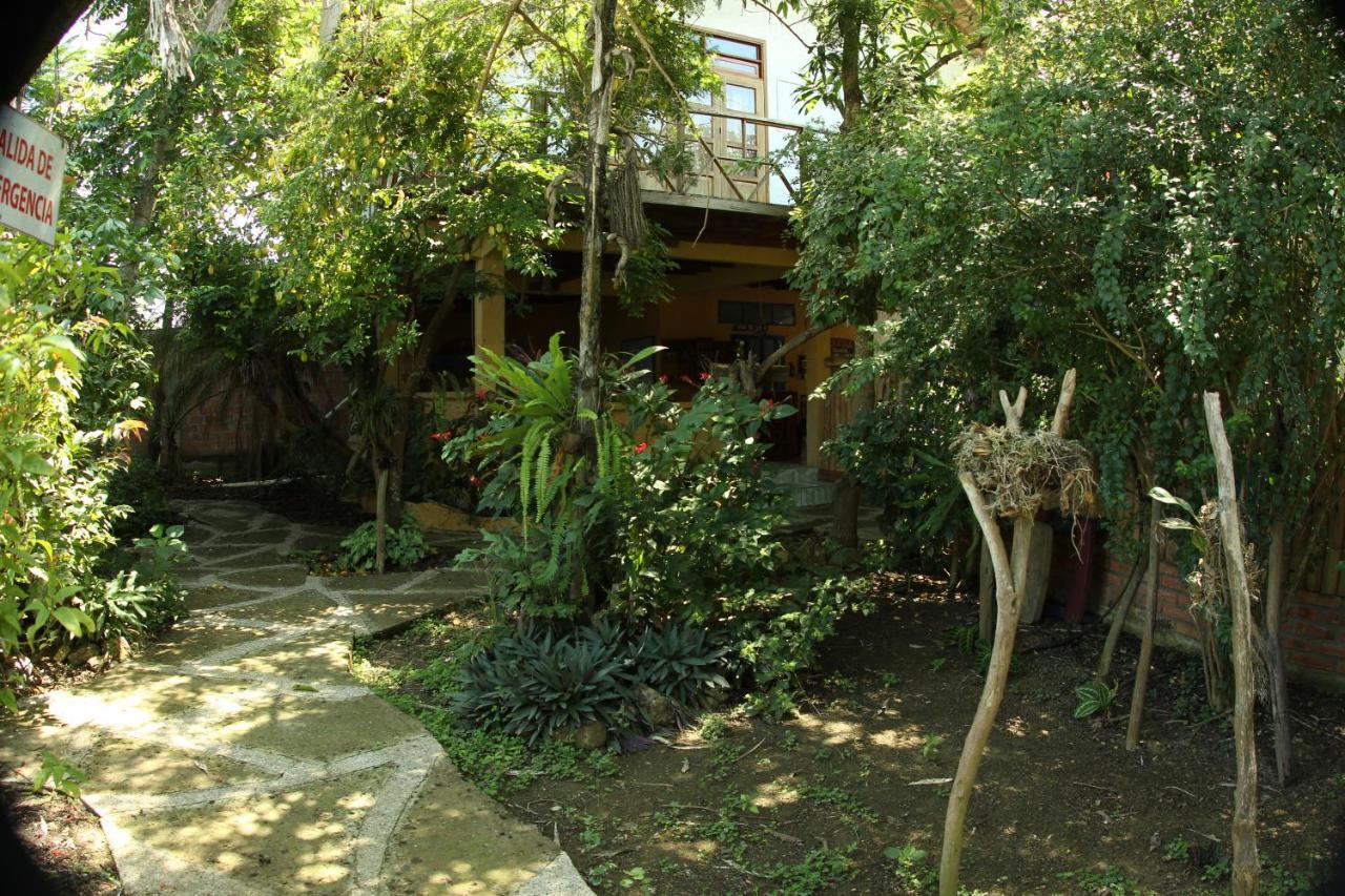 Hosteria Cabanas Itapoa Puerto López Buitenkant foto