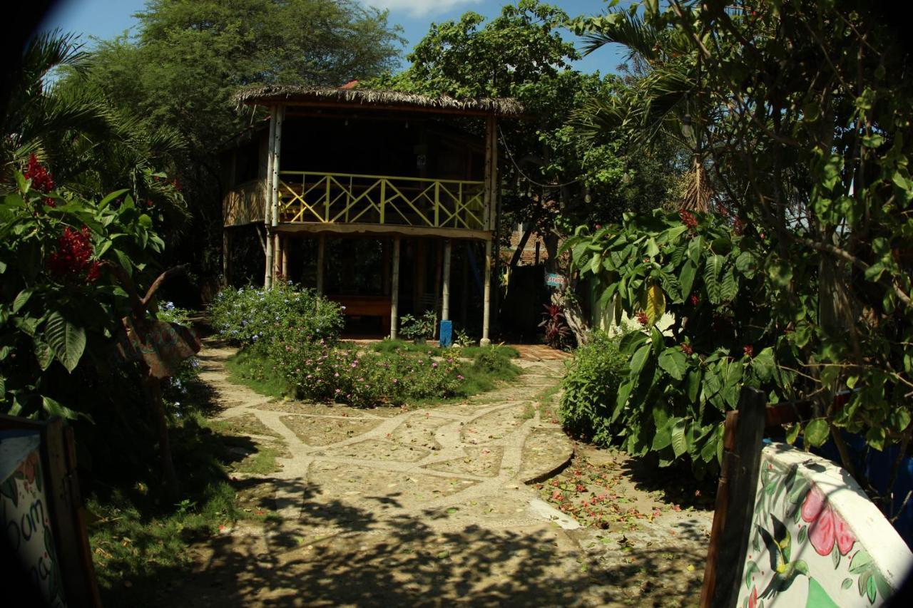 Hosteria Cabanas Itapoa Puerto López Buitenkant foto