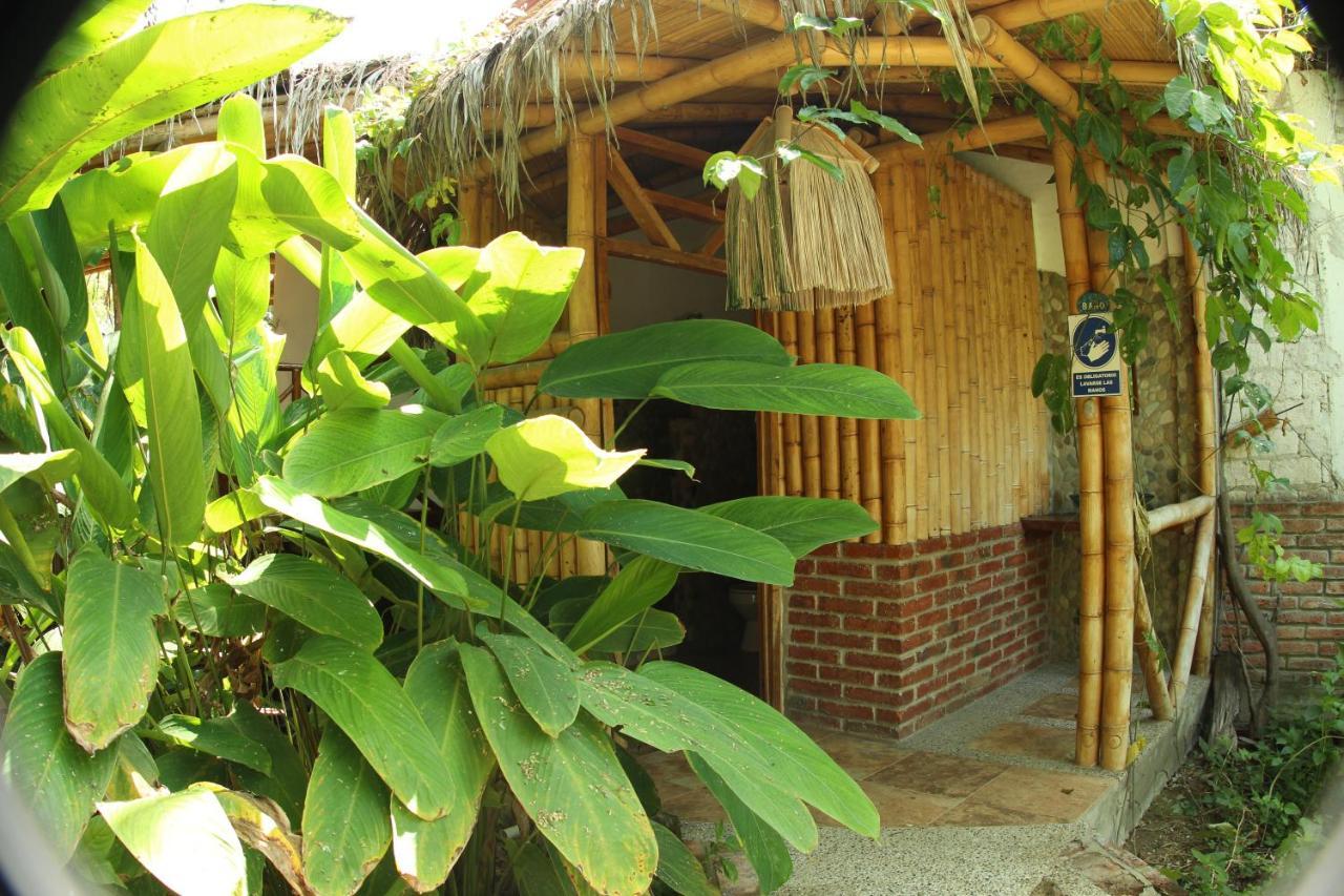 Hosteria Cabanas Itapoa Puerto López Buitenkant foto
