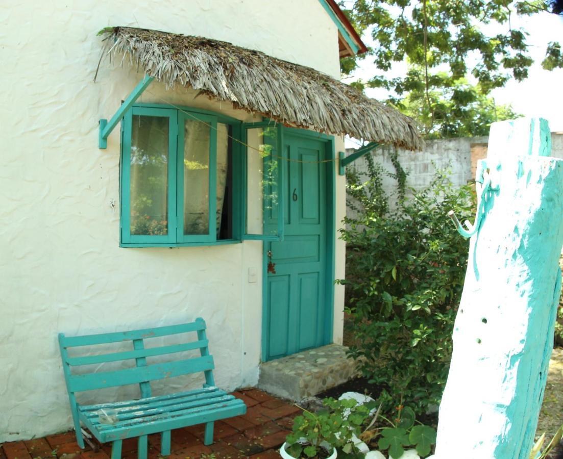 Hosteria Cabanas Itapoa Puerto López Buitenkant foto