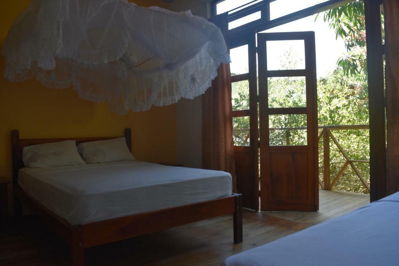Hosteria Cabanas Itapoa Puerto López Buitenkant foto